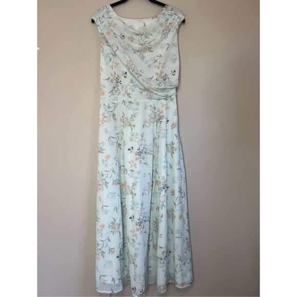 Abercrombie & Fitch Draped Open-Back Maxi Dress in Light Green Floral - Picture 5 of 11